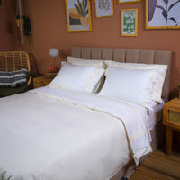 Ribbed upholstered bed