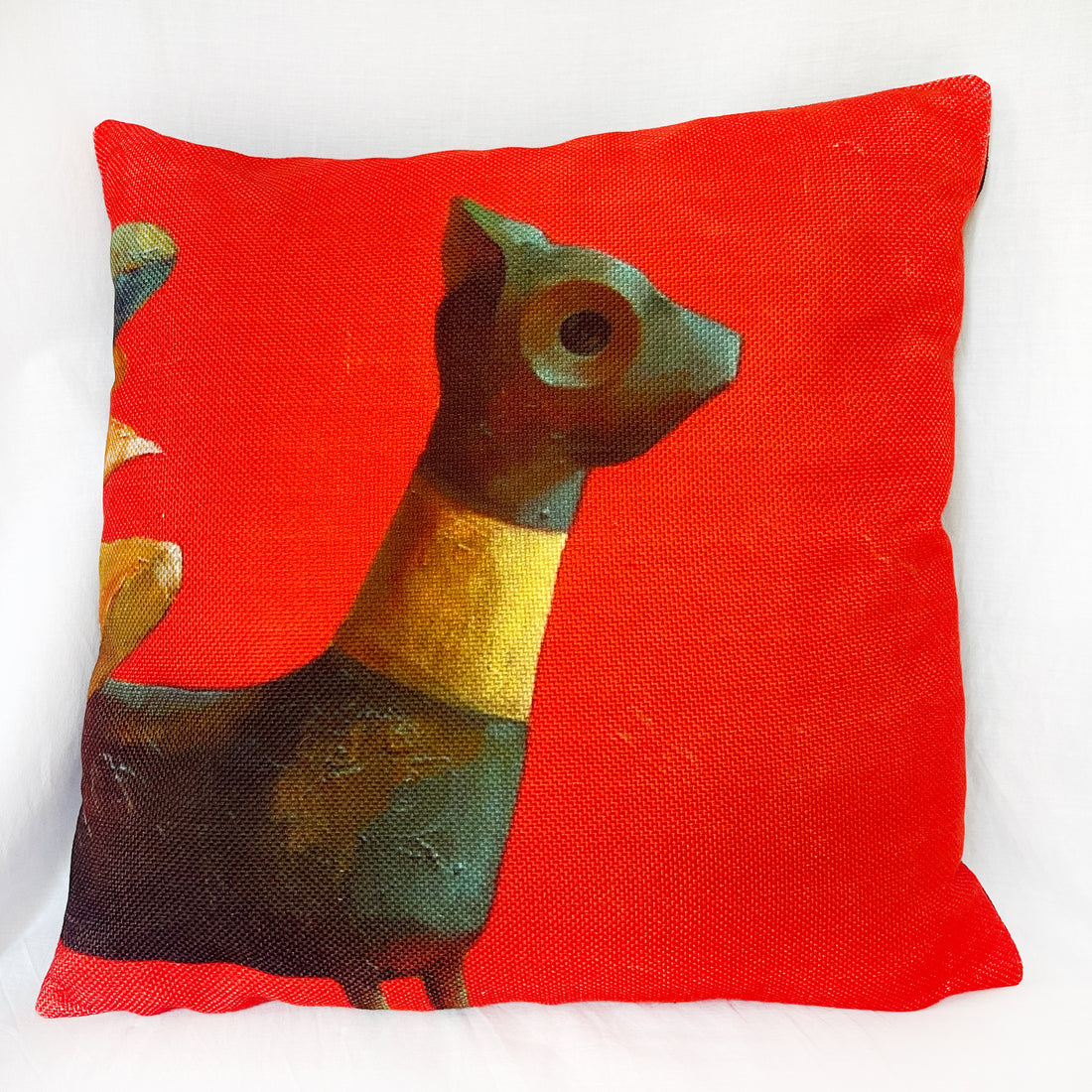 The red cat pillow (1/2)