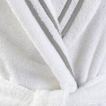 White bathrobe with embroidery (DOUBLE LINE)